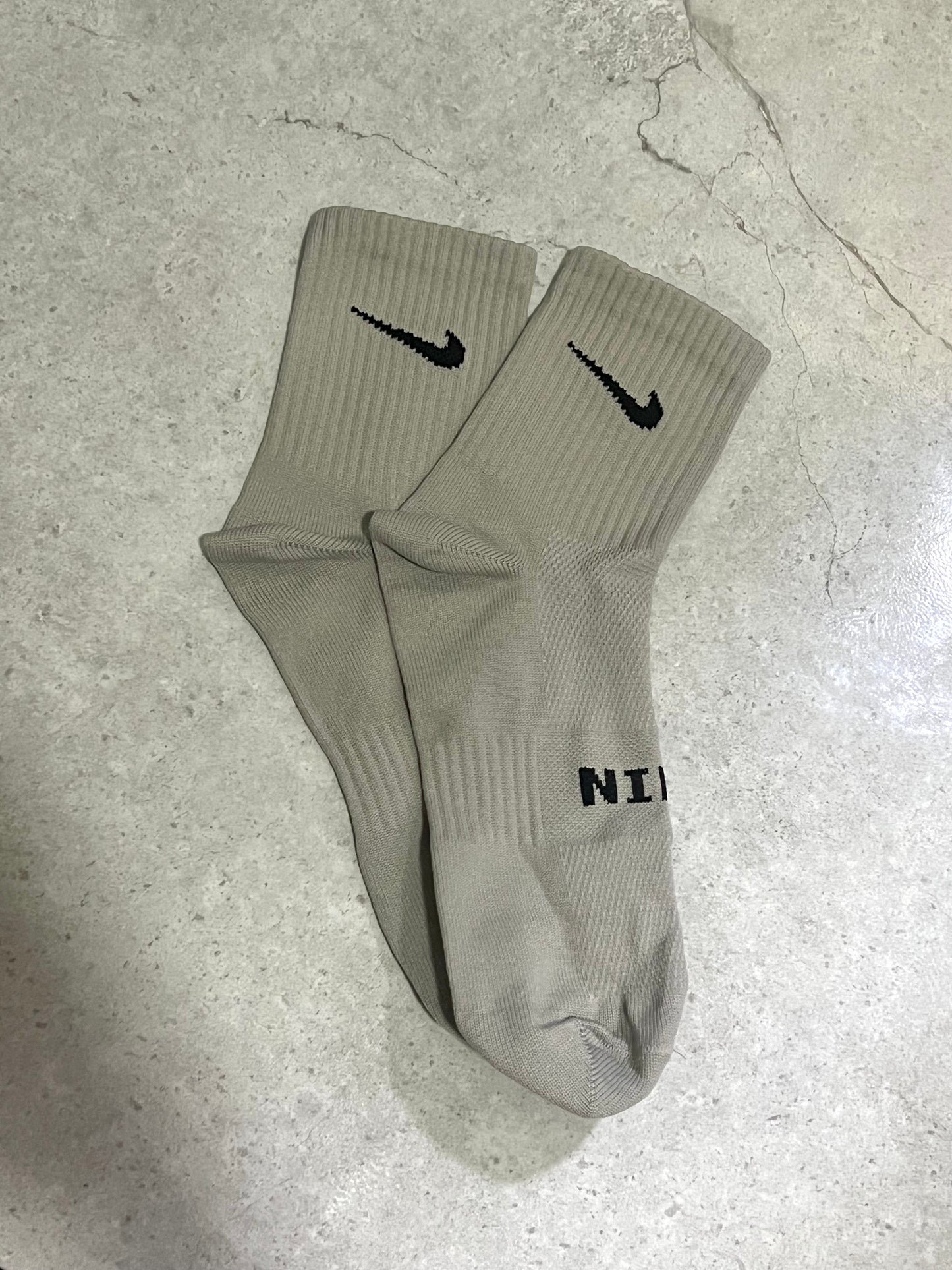 Semi nike gris