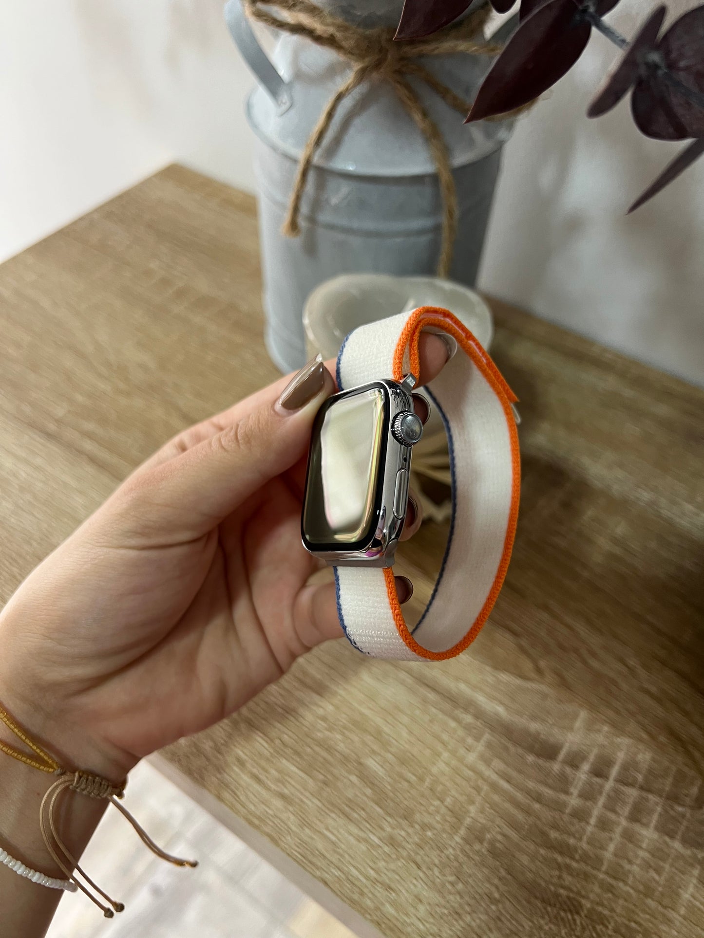 Reloj plateado IA #3