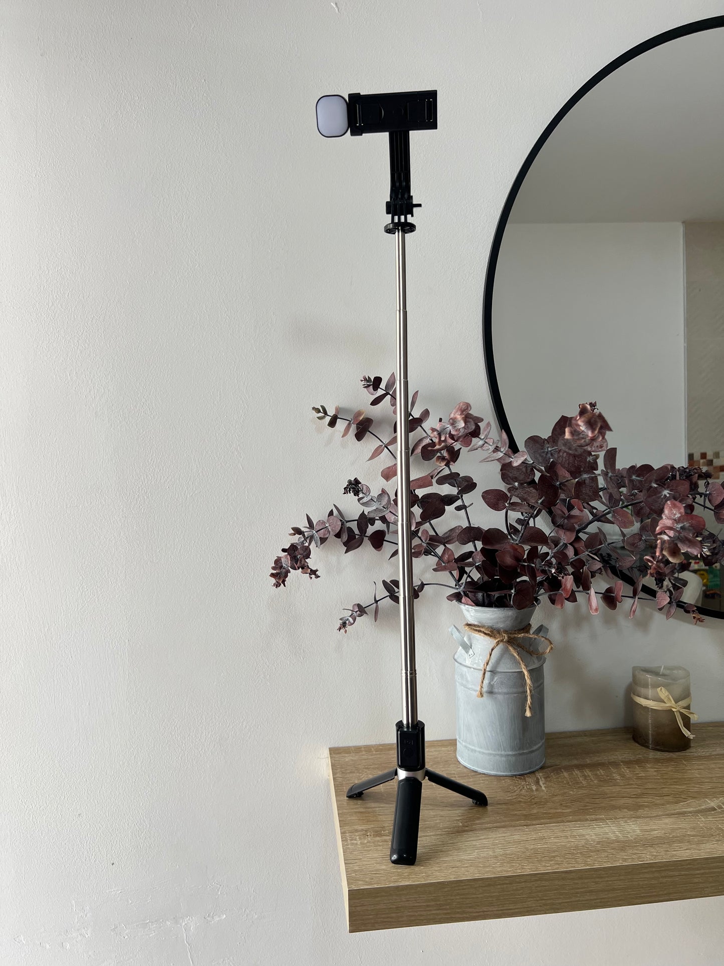 Trípode viajero con luz