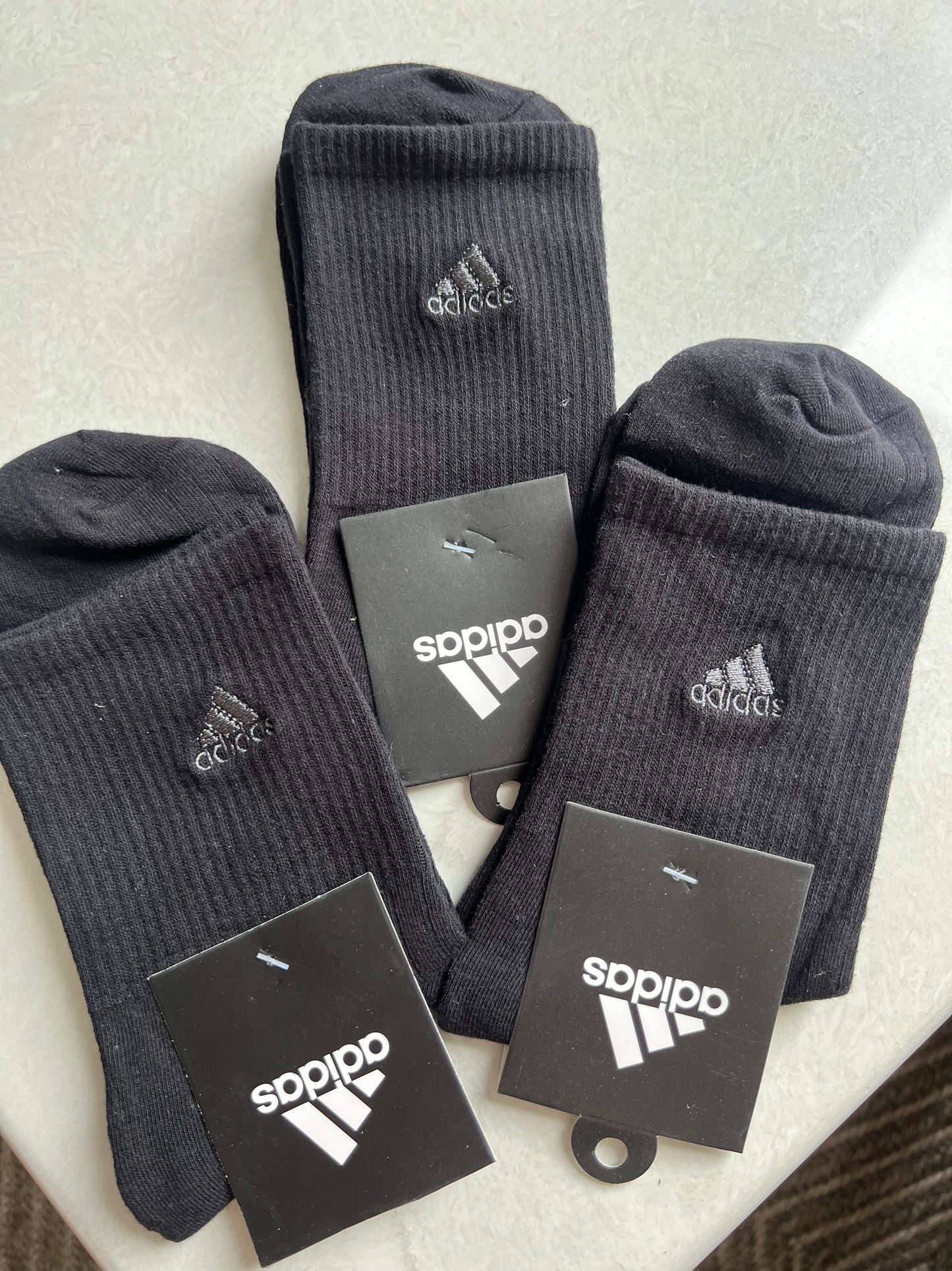 Semi adidas negra
