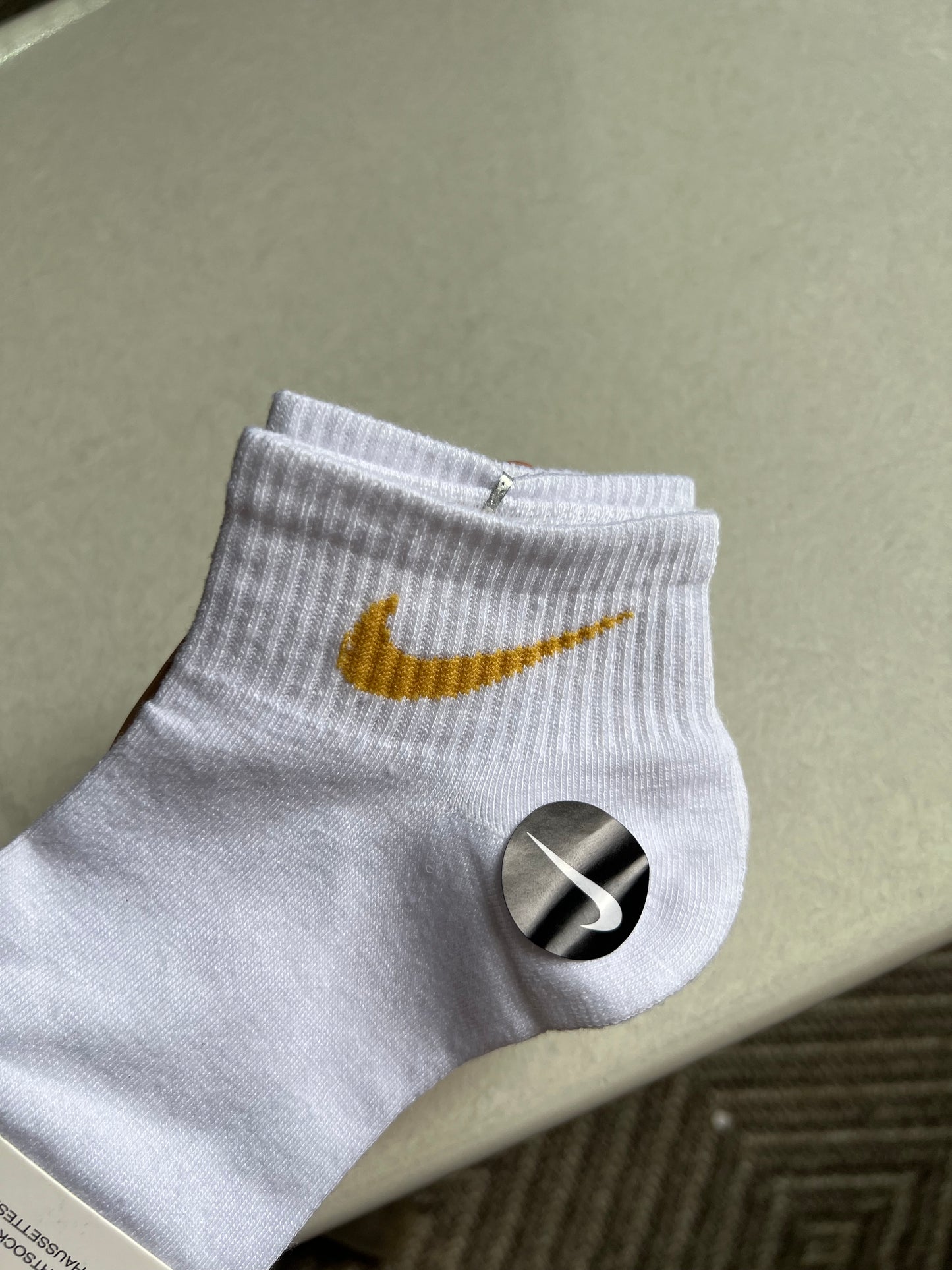 Semi corta Nike amarilla