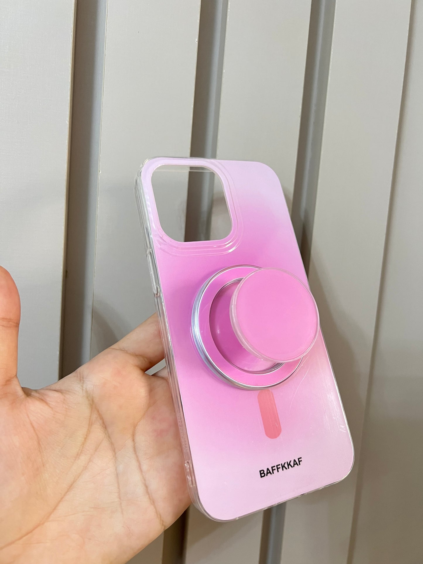 MagSafe con popsocket rosa