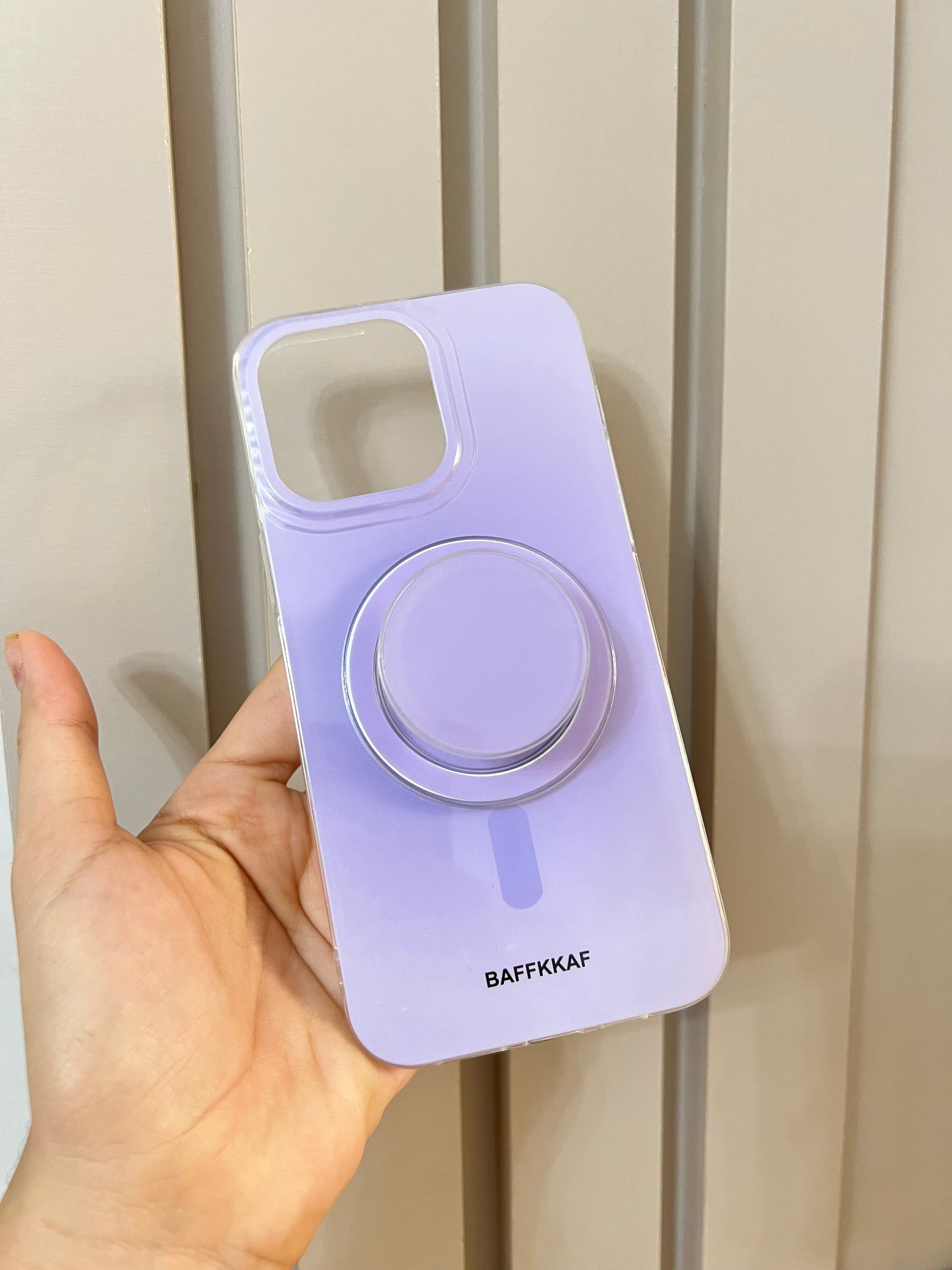 MagSafe con popsocket lila