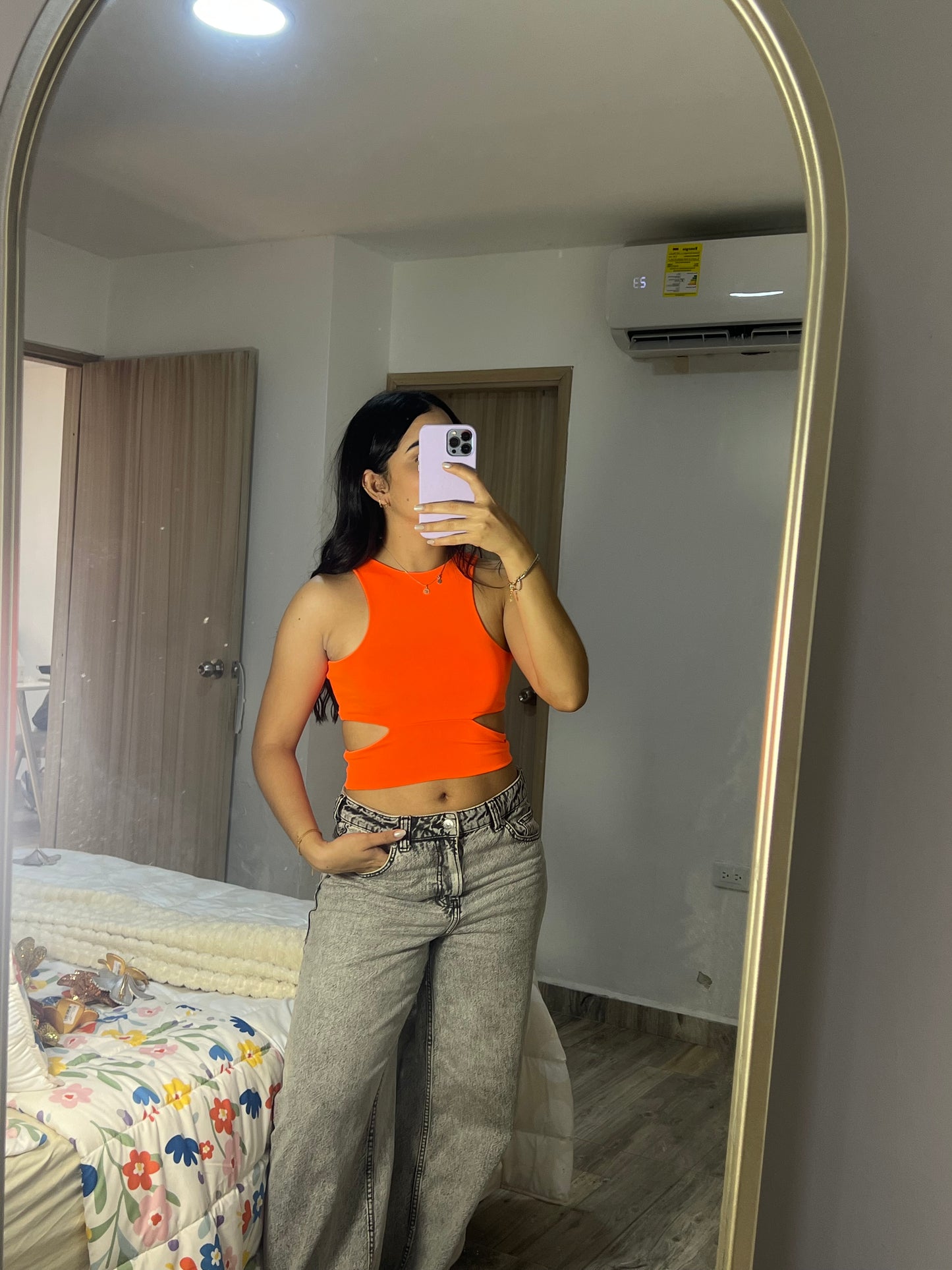 Top naranja