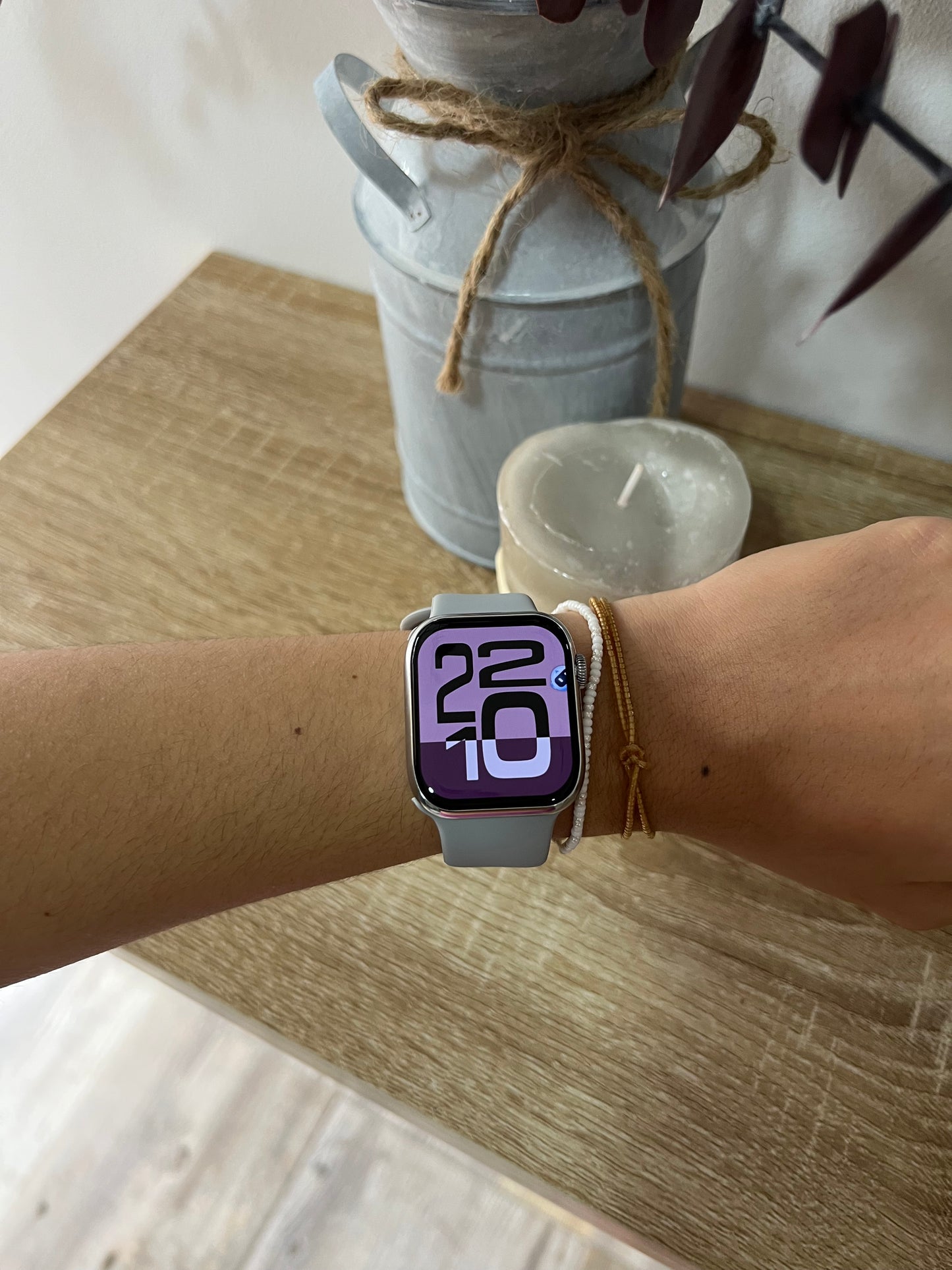 Reloj plateado IA #1