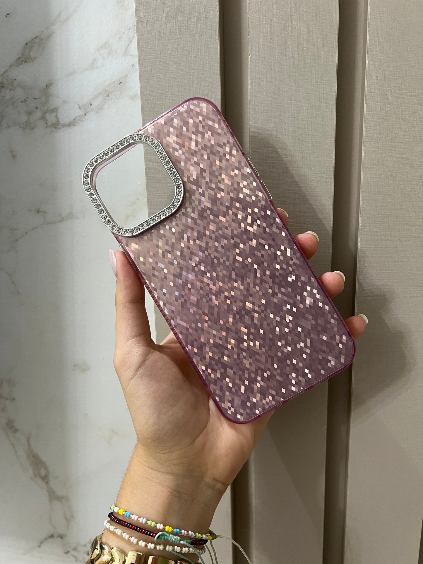Forro iPhone 16 pro Max brillo