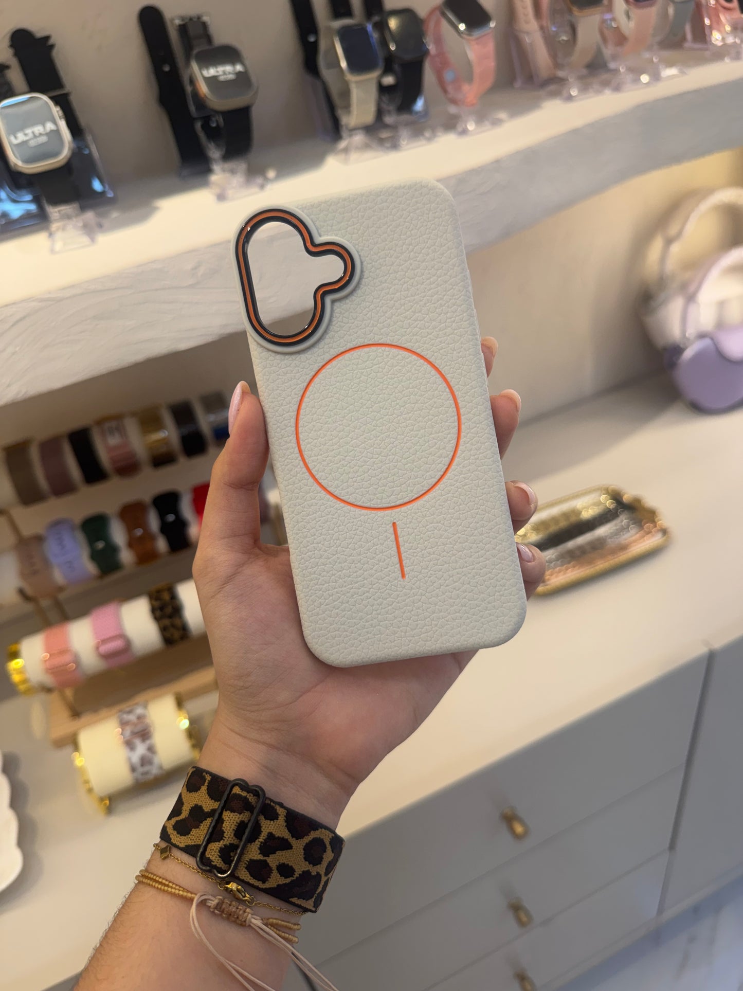 Forro iPhone 16/17 tipo cuero