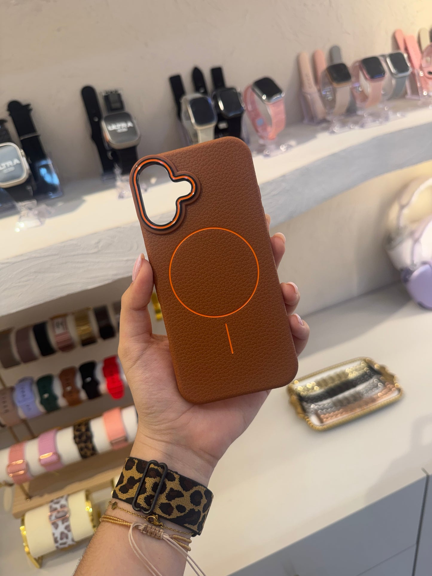 Forro iPhone 16/17 tipo cuero