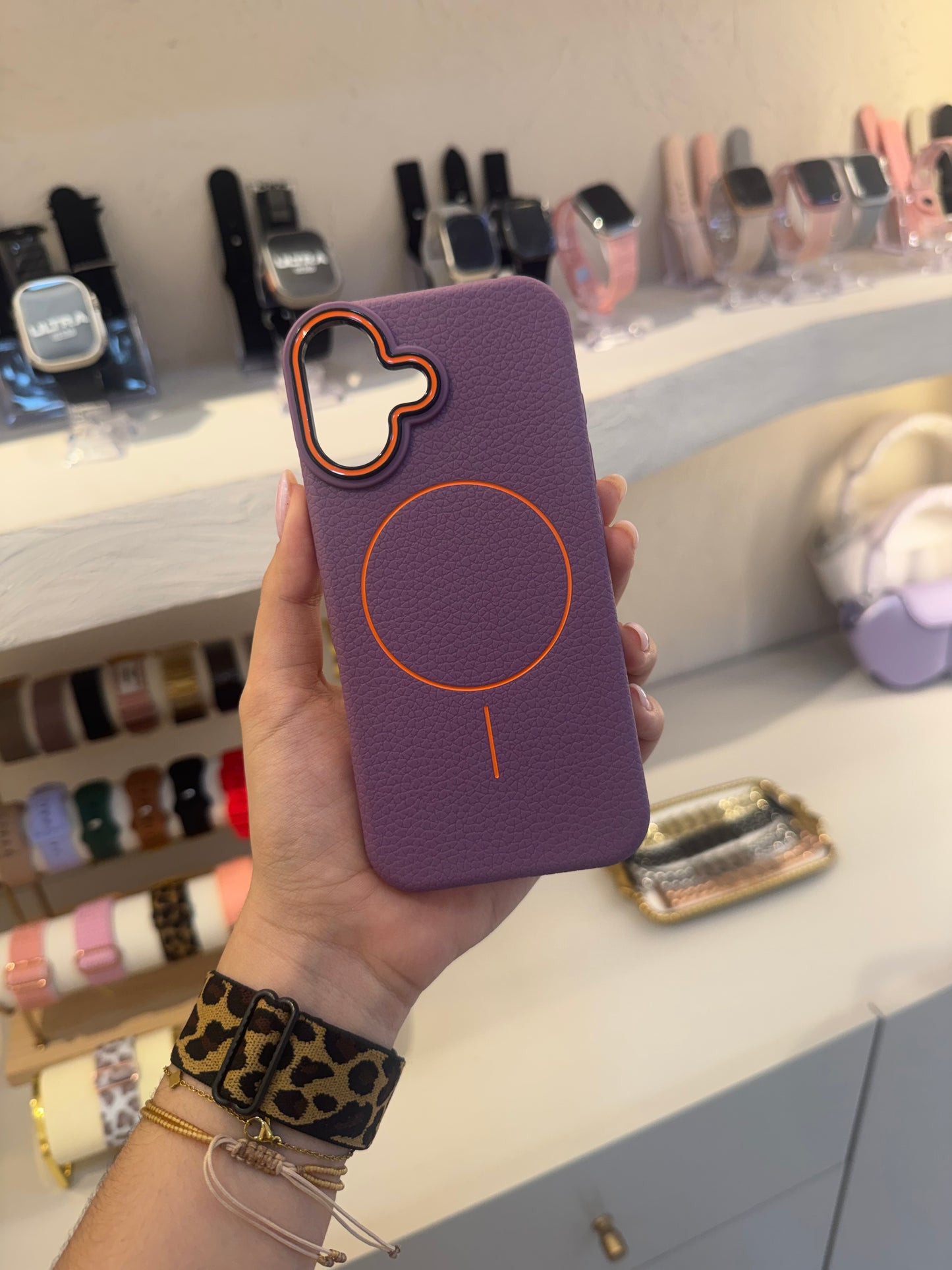 Forro iPhone 16/17 tipo cuero