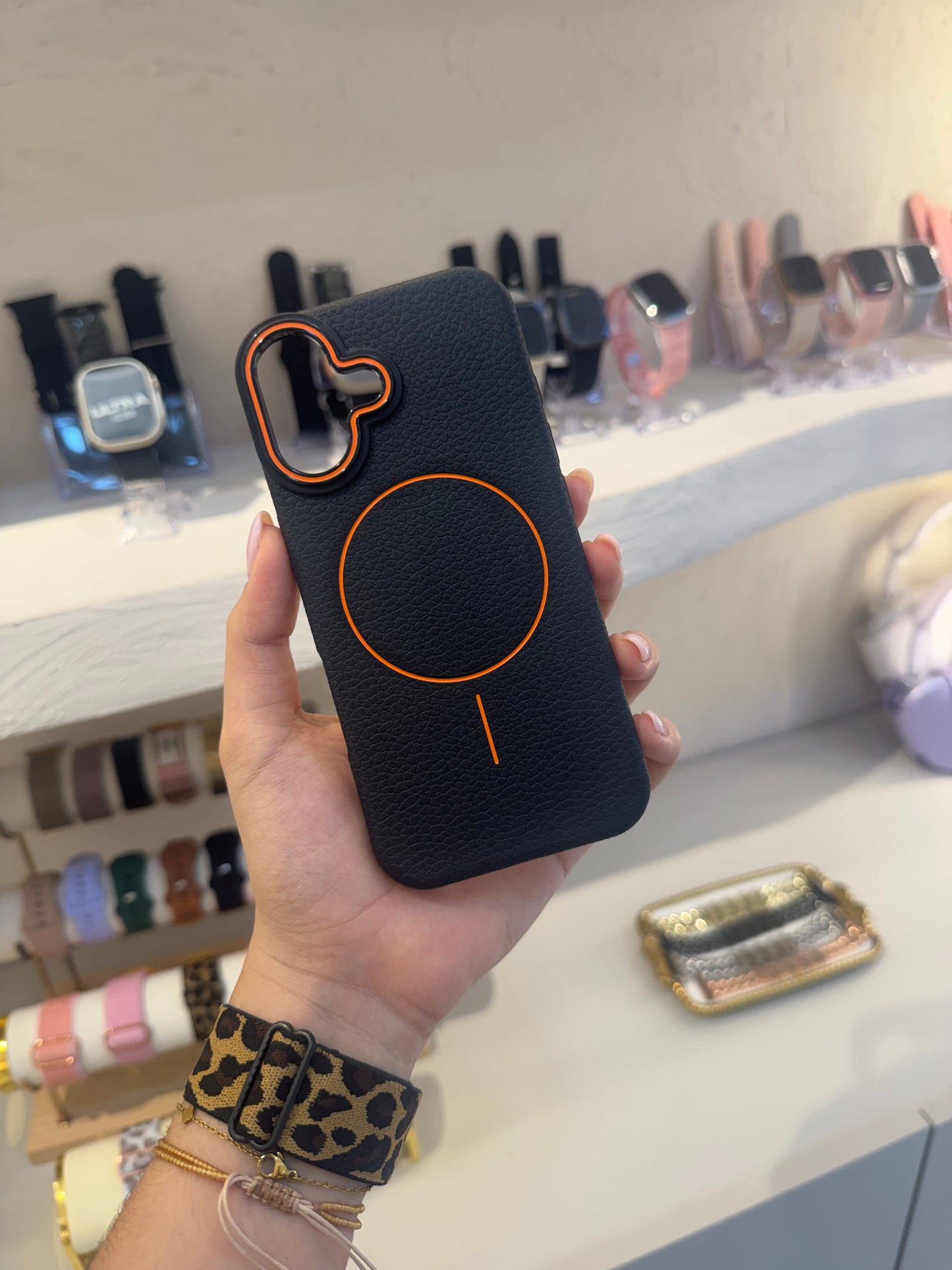Forro iPhone 16/17 tipo cuero