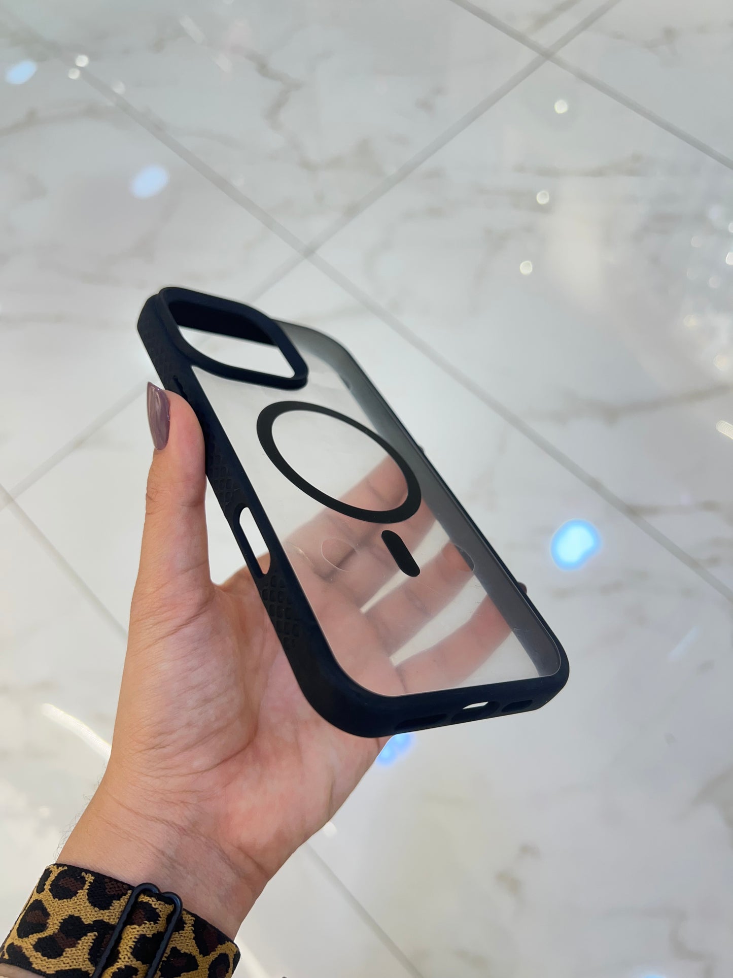 Forro MagSafe transparente con negro
