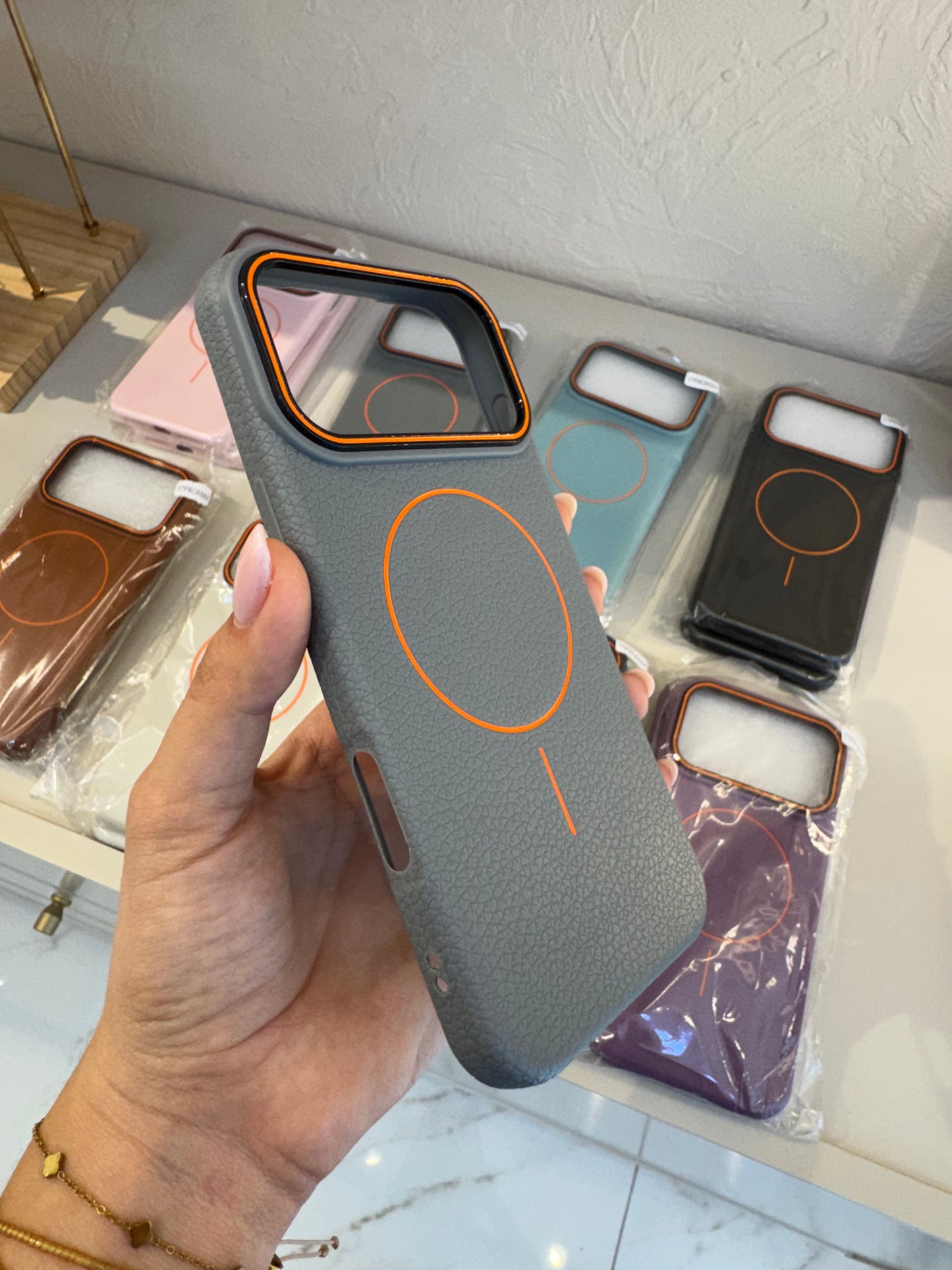 Forro 17 pro Max tipo cuero