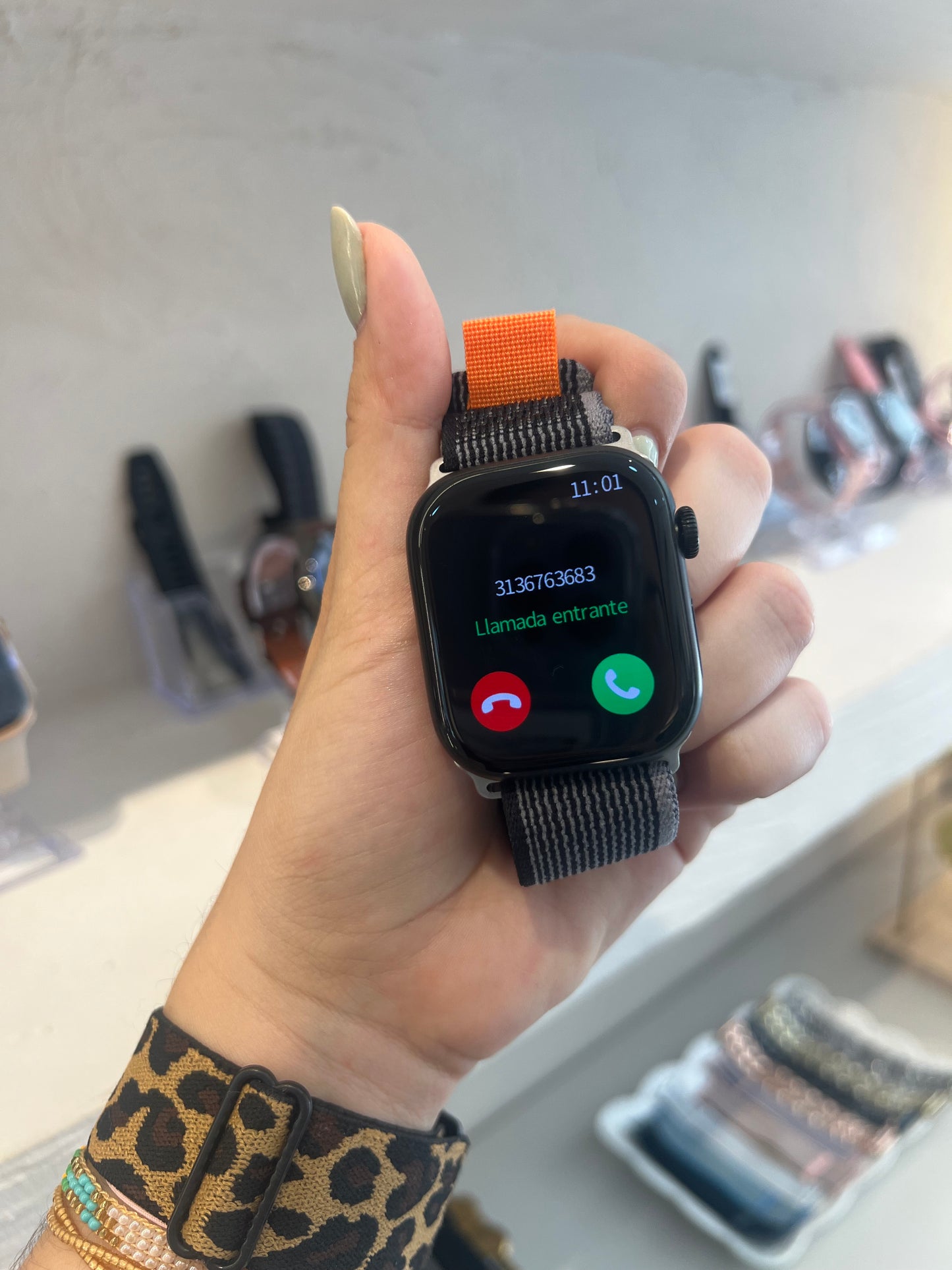 Reloj negro 45mm (CV)