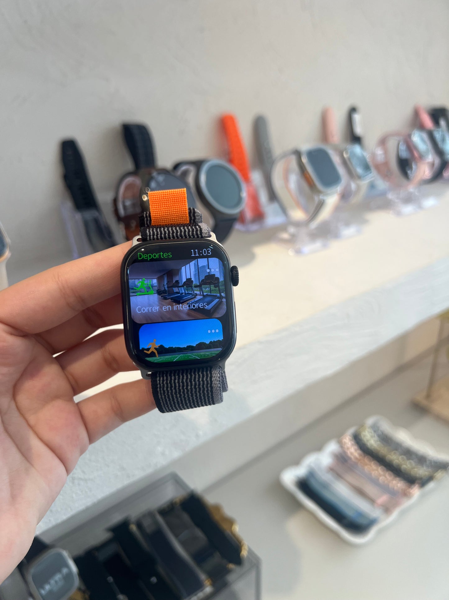 Reloj negro 45mm (CV)