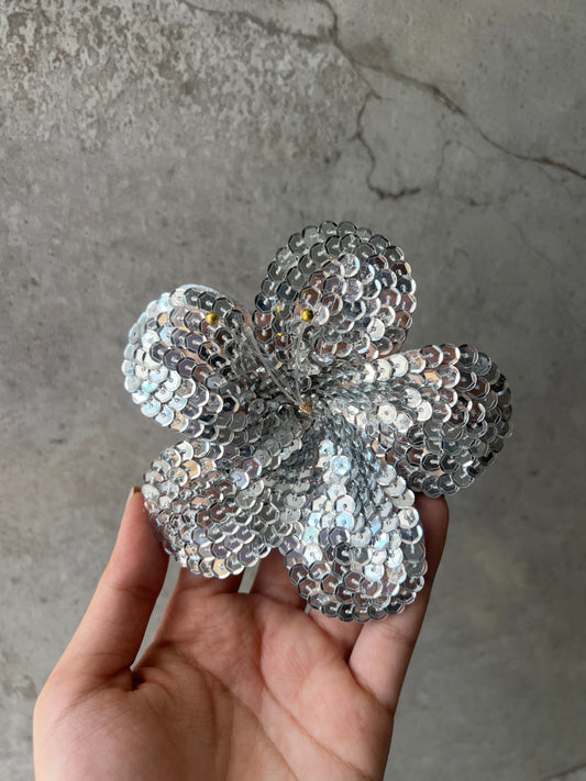 Flor plateada